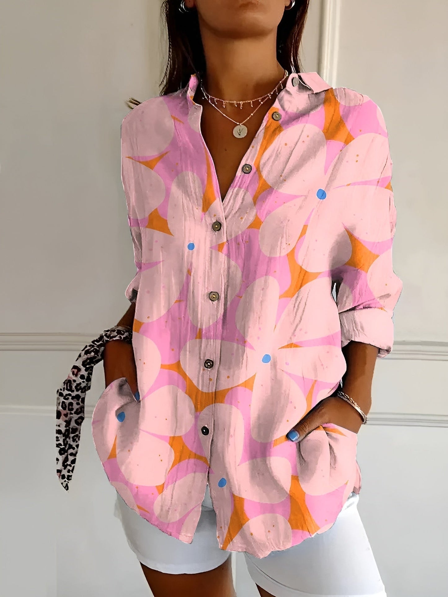 Avril | Elegante blouse met speelse prints