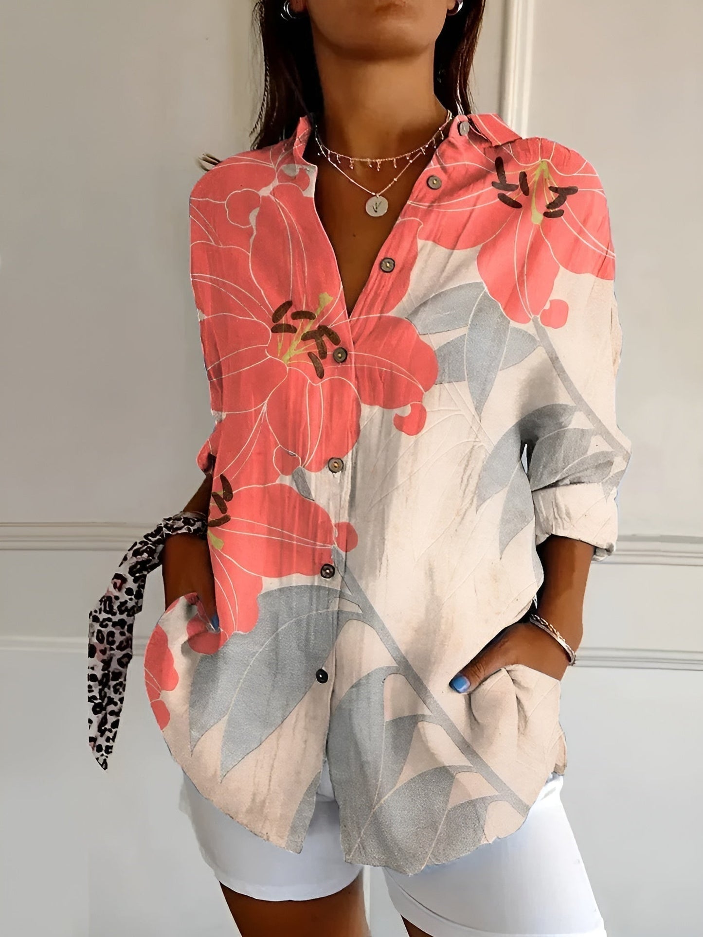 Avril | Elegante blouse met speelse prints
